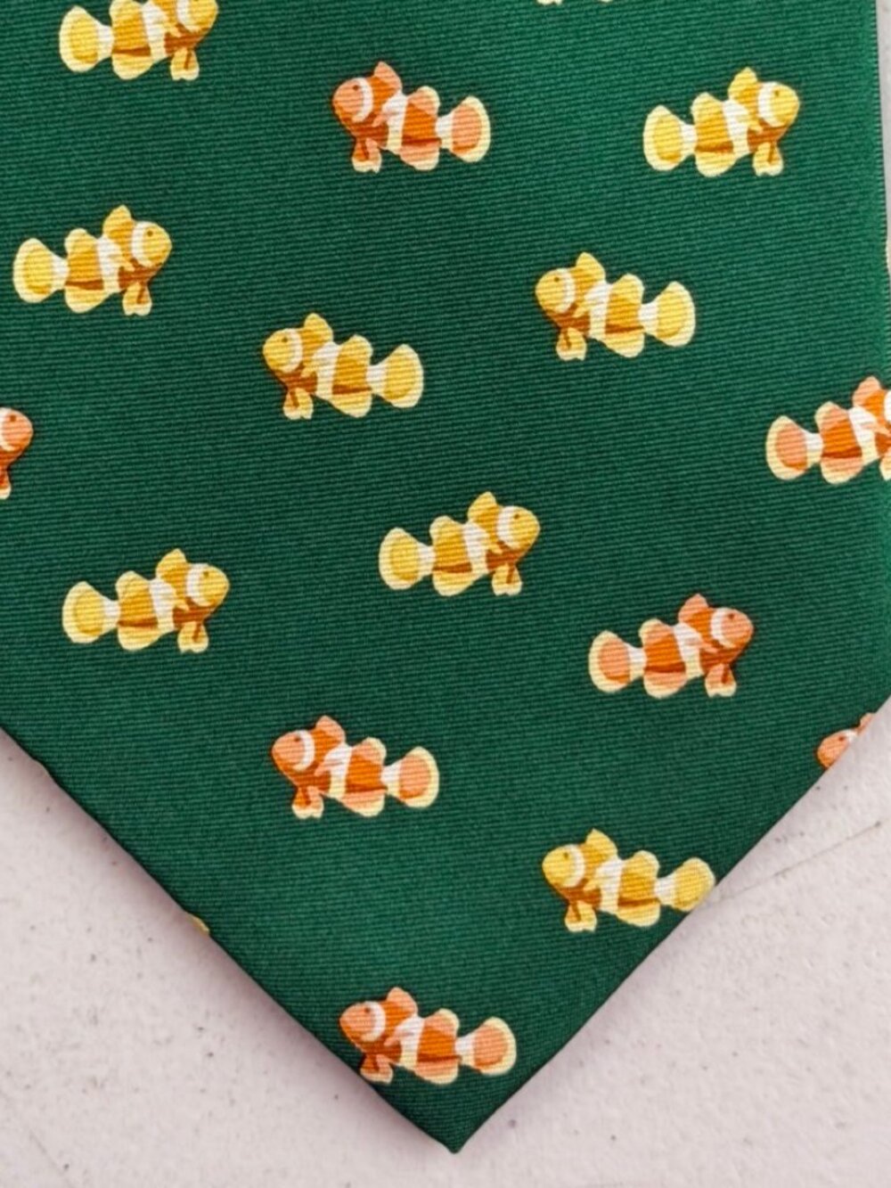 Vintage Goldfish Print Silk Tie 90s Green Aquatic Ocean Fish Novelty Necktie